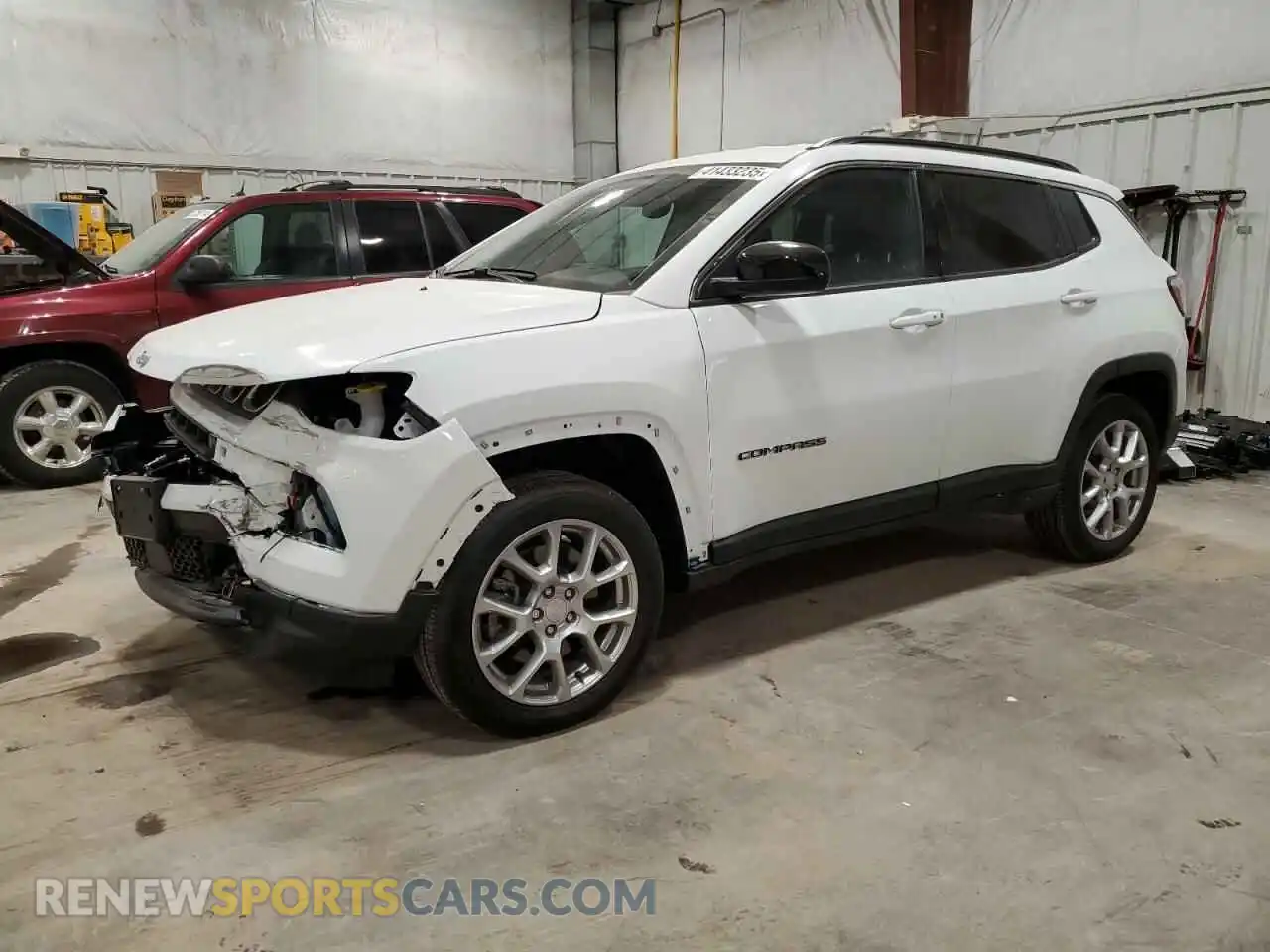 1 Photograph of a damaged car 3C4NJDFN0RT127036 JEEP COMPASS 2024