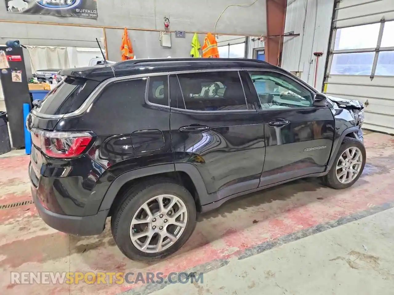 3 Photograph of a damaged car 3C4NJDFN2RT156683 JEEP COMPASS 2024