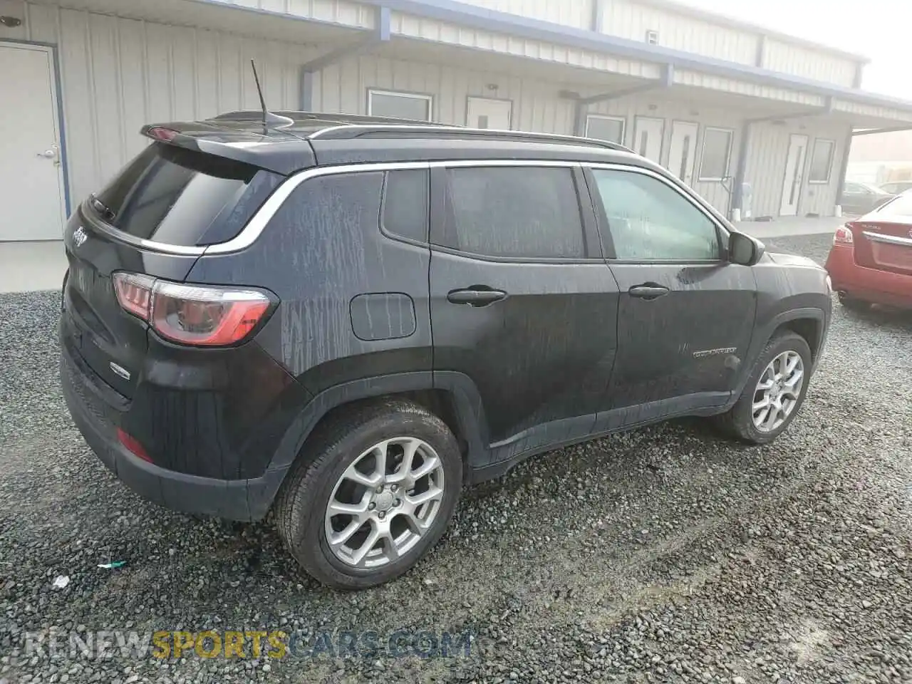 3 Photograph of a damaged car 3C4NJDFN4RT583671 JEEP COMPASS 2024