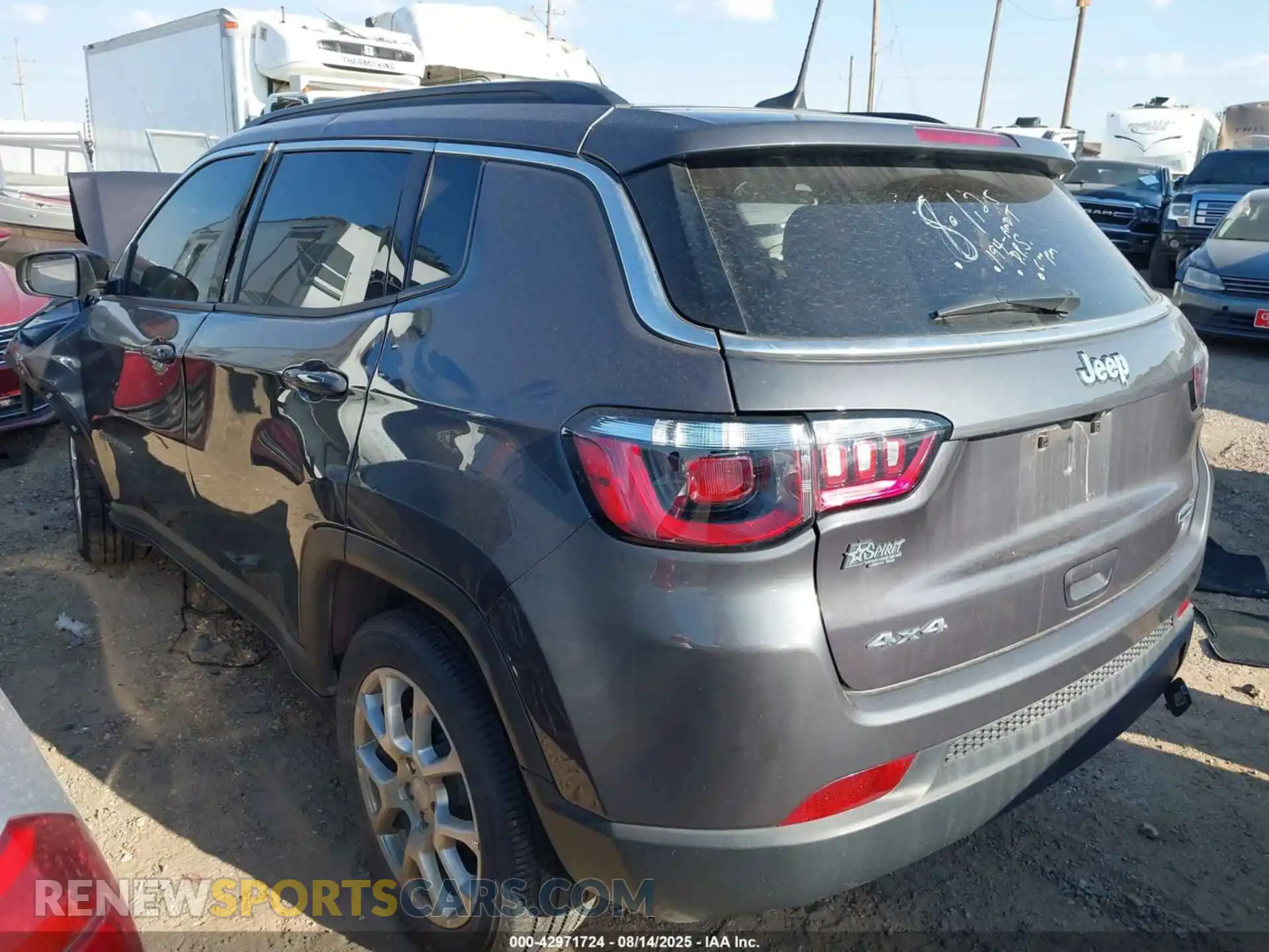 3 Photograph of a damaged car 3C4NJDFNXRT130168 JEEP COMPASS 2024