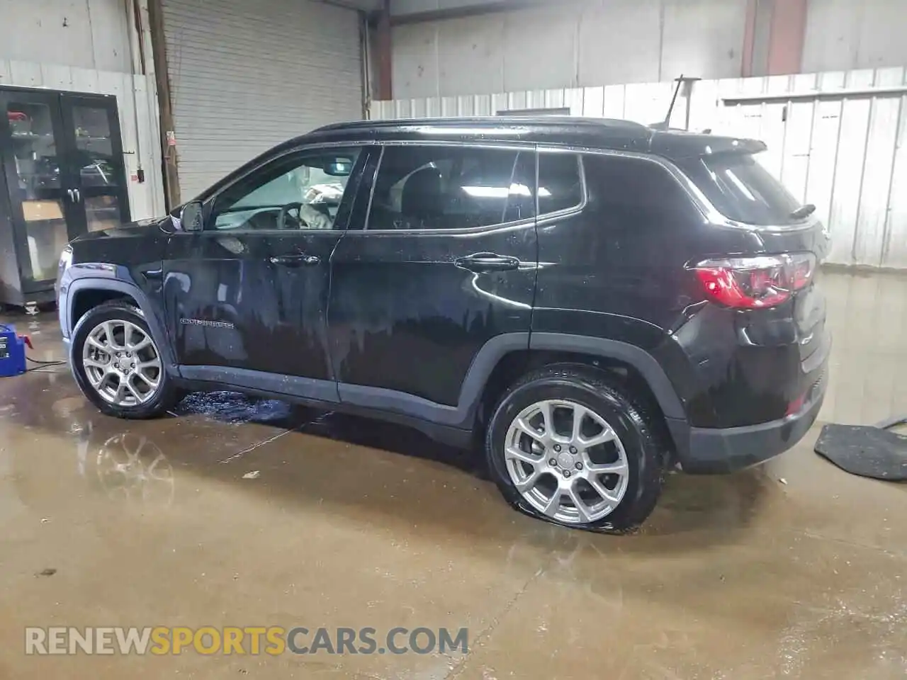 2 Photograph of a damaged car 3C4NJDFNXRT155412 JEEP COMPASS 2024