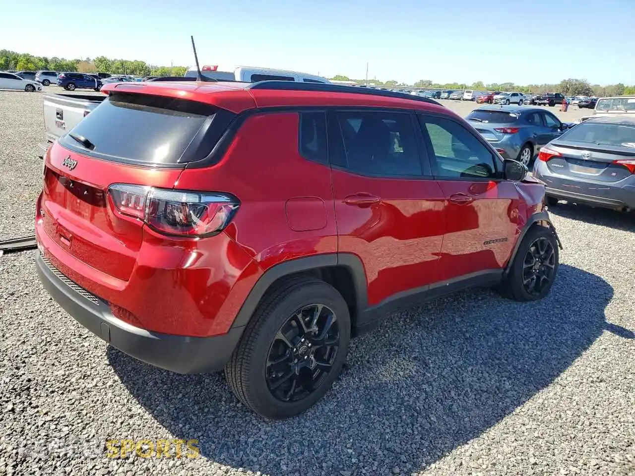 3 Photograph of a damaged car 3C4NJDBN0ST532017 JEEP COMPASS 2025