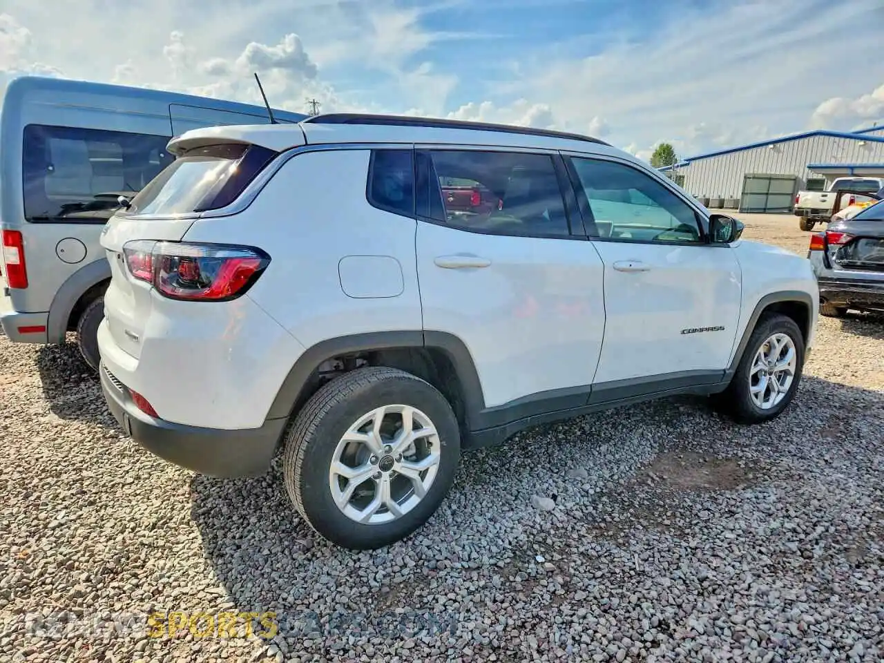 3 Photograph of a damaged car 3C4NJDBN0ST547312 JEEP COMPASS 2025