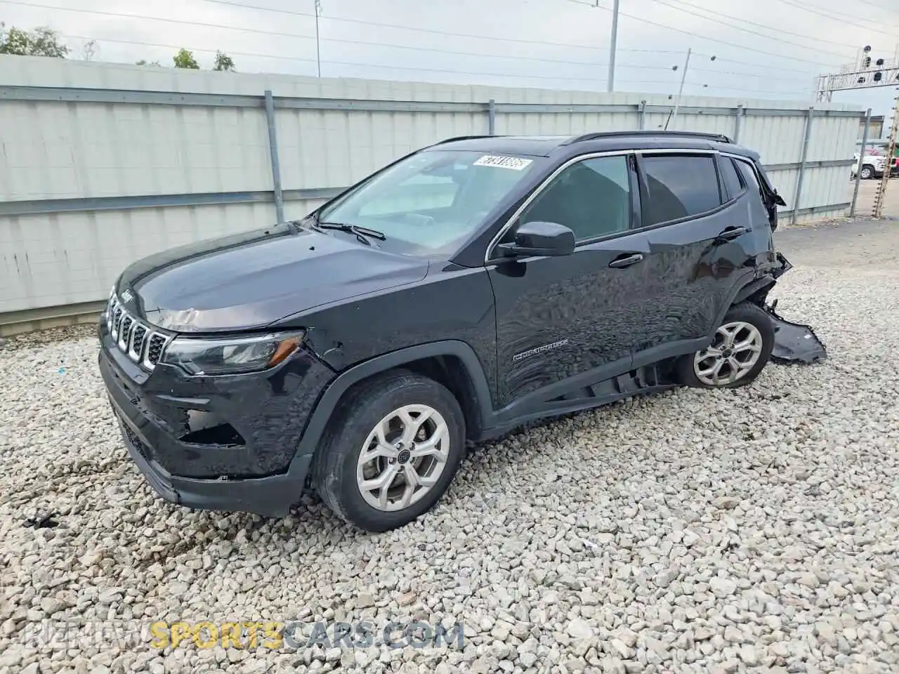 1 Photograph of a damaged car 3C4NJDBN0ST549075 JEEP COMPASS 2025