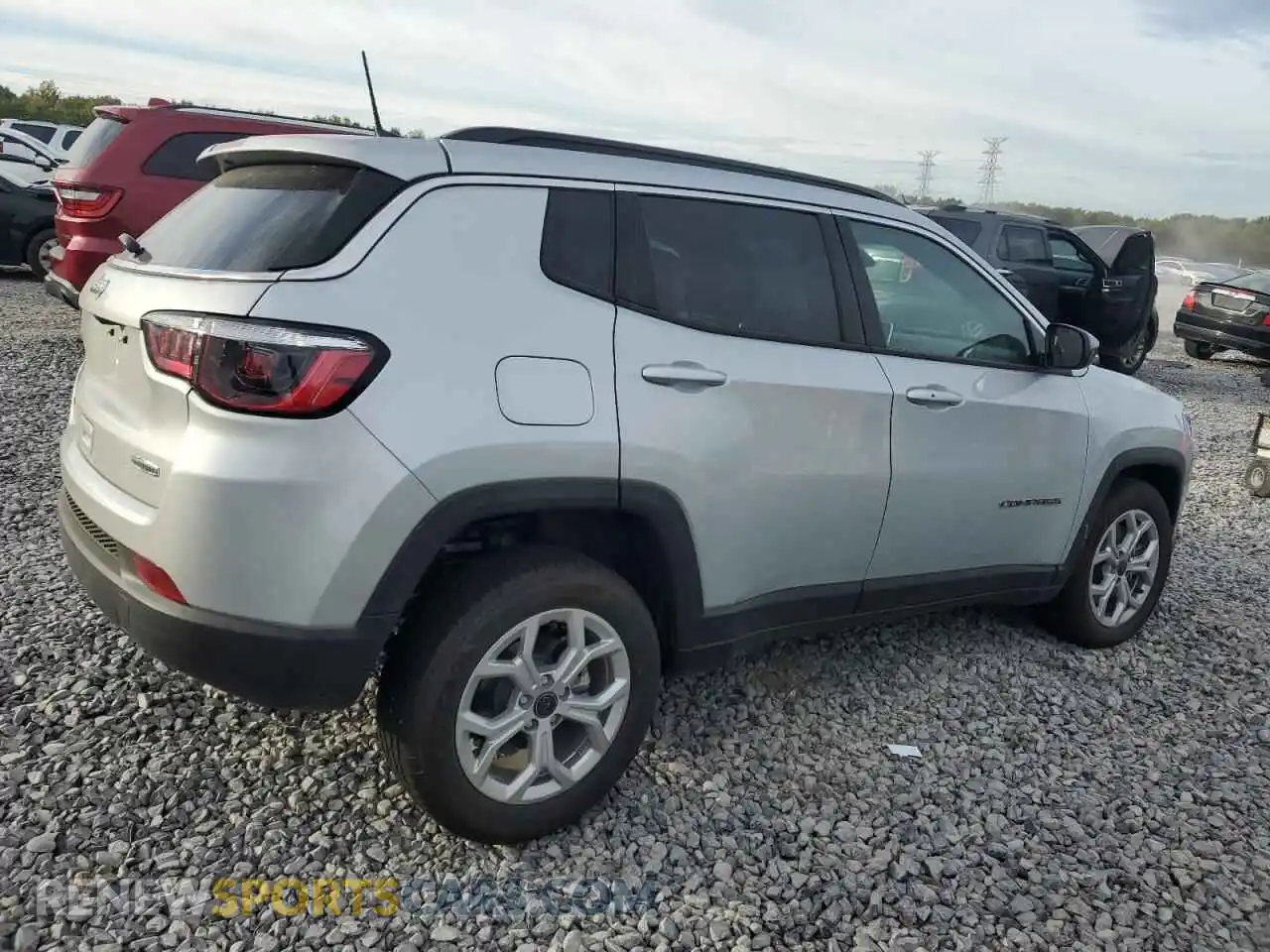 3 Photograph of a damaged car 3C4NJDBN0ST588779 JEEP COMPASS 2025