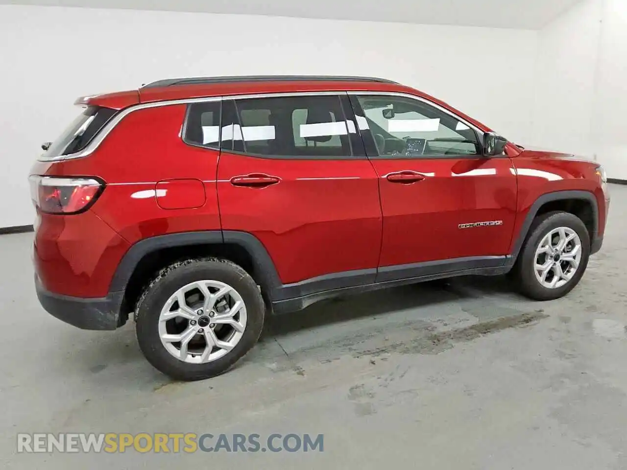 3 Photograph of a damaged car 3C4NJDBN2ST524971 JEEP COMPASS 2025
