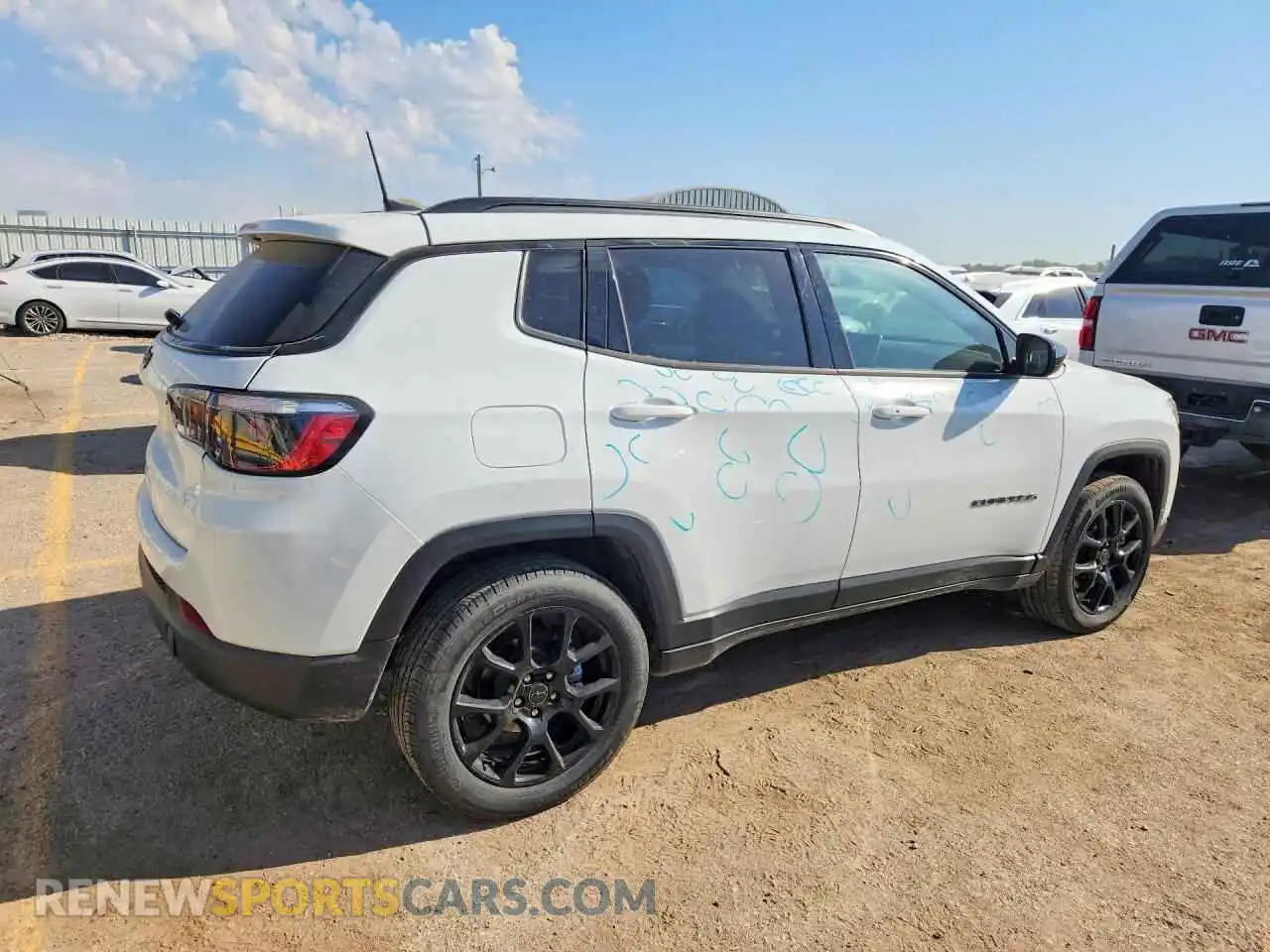 3 Фотография поврежденного автомобиля 3C4NJDBN2ST553354 JEEP COMPASS 2025