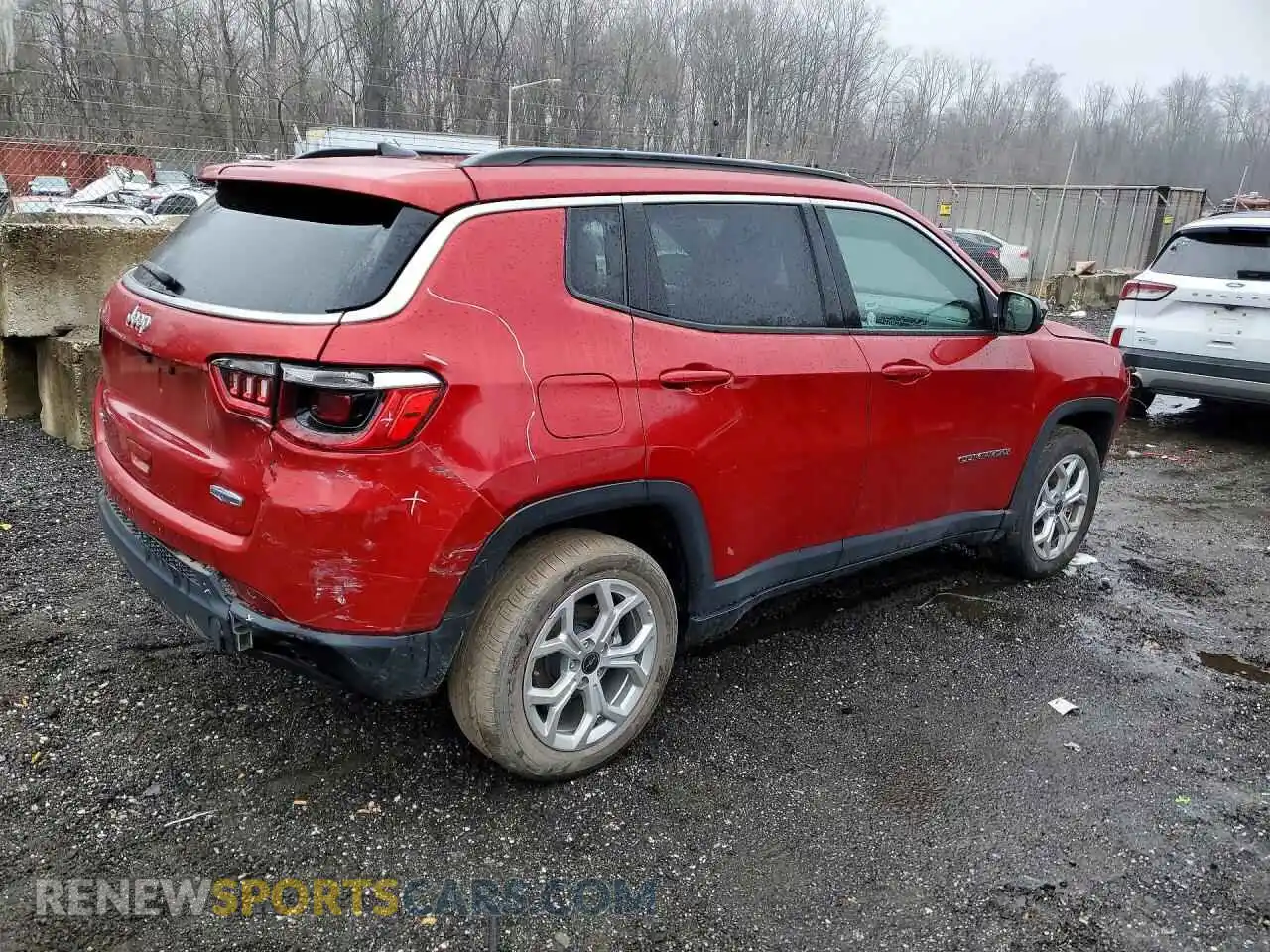 3 Photograph of a damaged car 3C4NJDBN2ST569943 JEEP COMPASS 2025