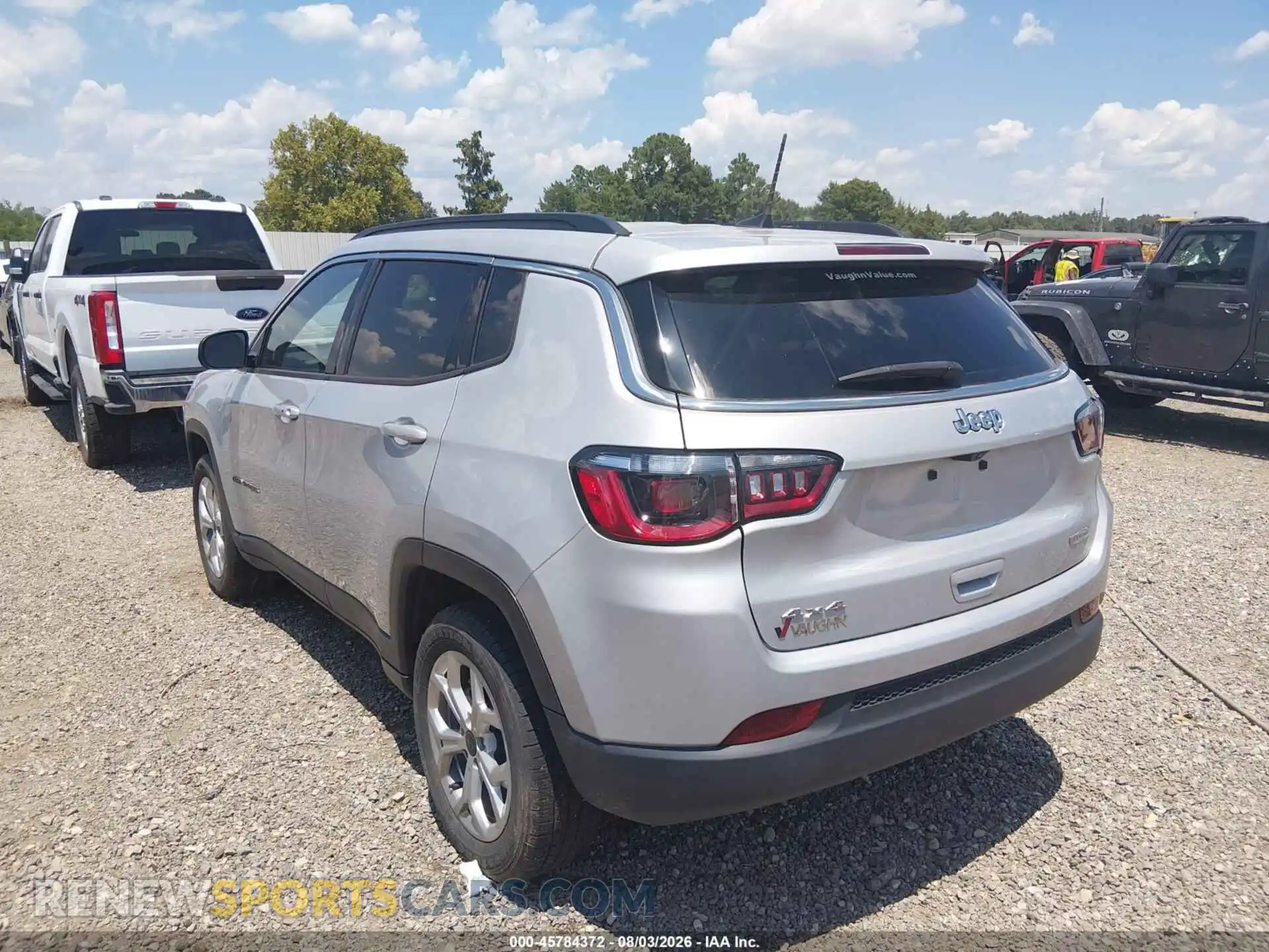 3 Фотография поврежденного автомобиля 3C4NJDBN2ST571031 JEEP COMPASS 2025