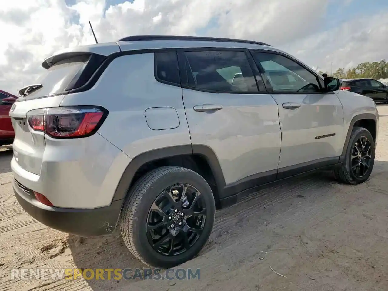 3 Photograph of a damaged car 3C4NJDBN3ST553282 JEEP COMPASS 2025