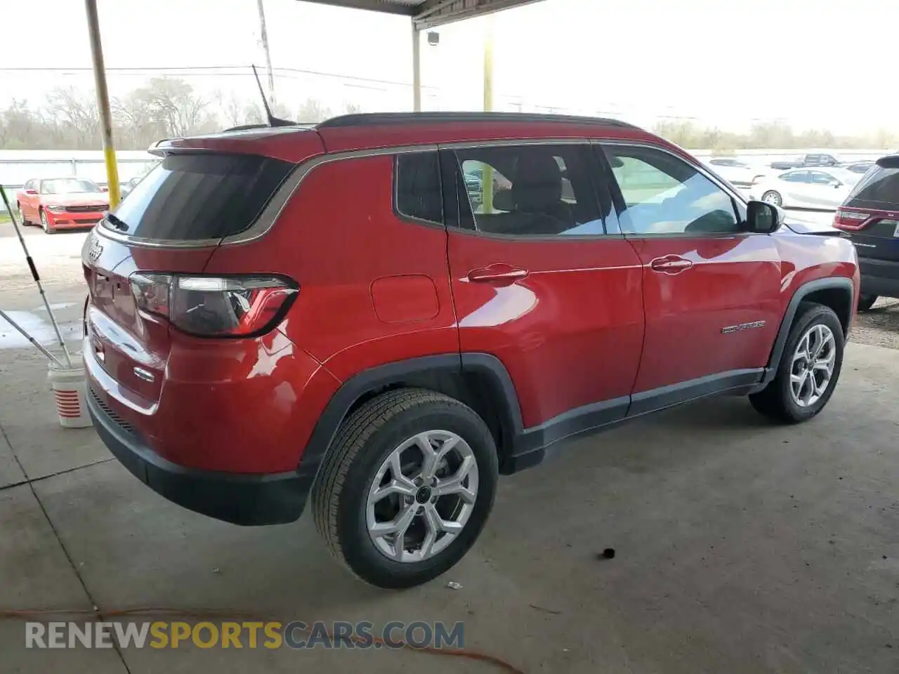 3 Photograph of a damaged car 3C4NJDBN4ST524096 JEEP COMPASS 2025