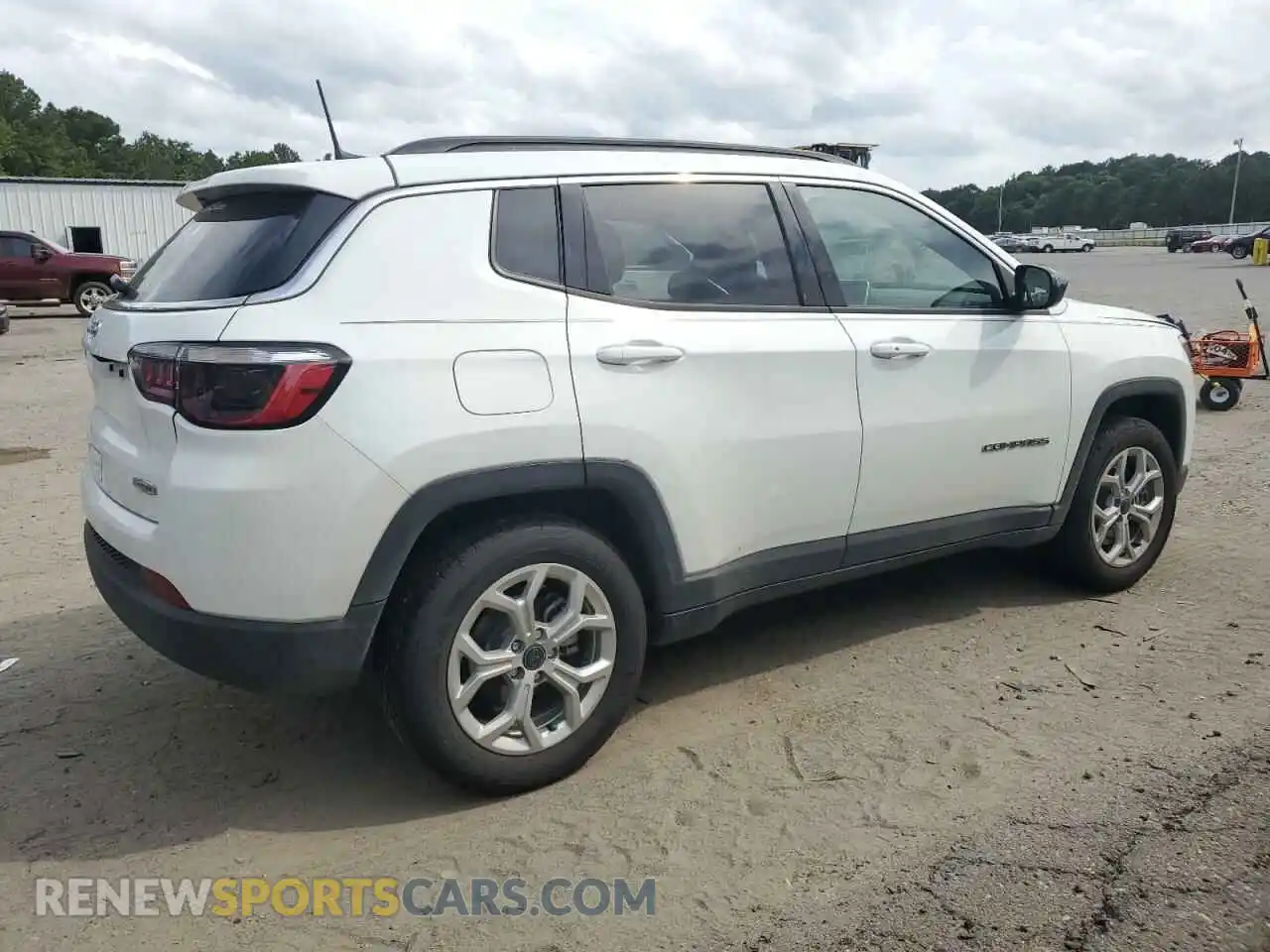 3 Photograph of a damaged car 3C4NJDBN4ST540654 JEEP COMPASS 2025