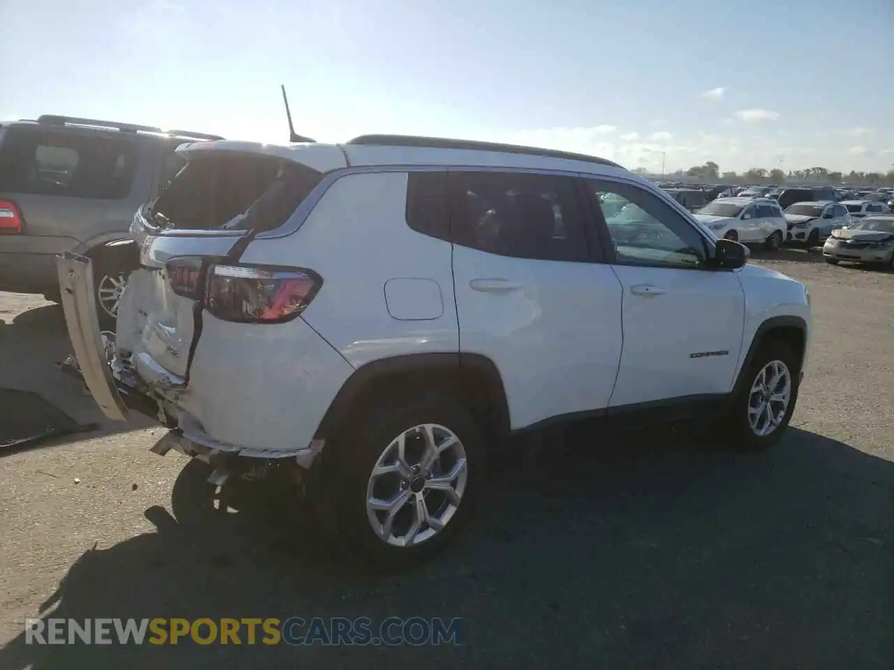 3 Фотография поврежденного автомобиля 3C4NJDBN4ST547037 JEEP COMPASS 2025