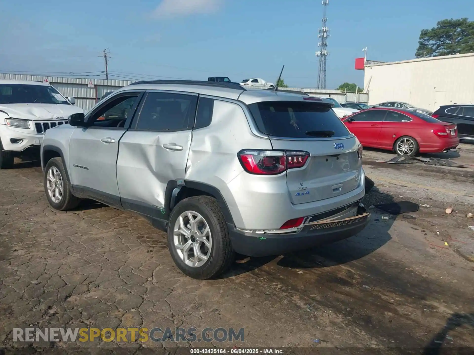 3 fotografías del automóvil dañado 3C4NJDBN5ST544793 JEEP COMPASS 2025