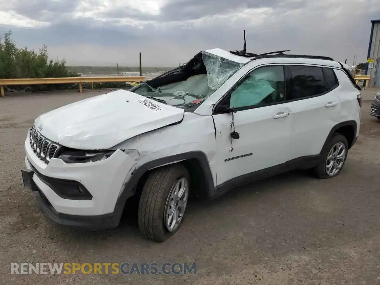 1 Photograph of a damaged car 3C4NJDBN5ST548701 JEEP COMPASS 2025