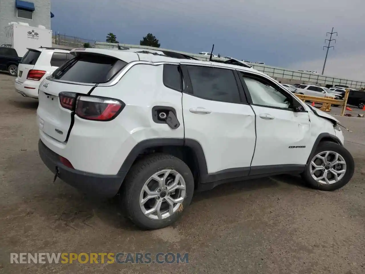 3 Photograph of a damaged car 3C4NJDBN5ST548701 JEEP COMPASS 2025