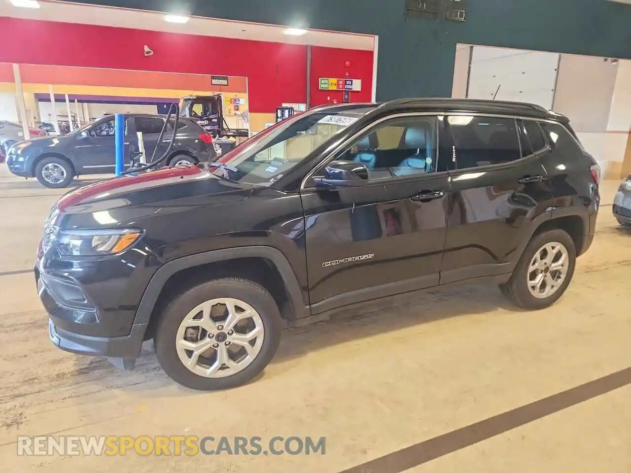 1 Photograph of a damaged car 3C4NJDBN5ST548875 JEEP COMPASS 2025