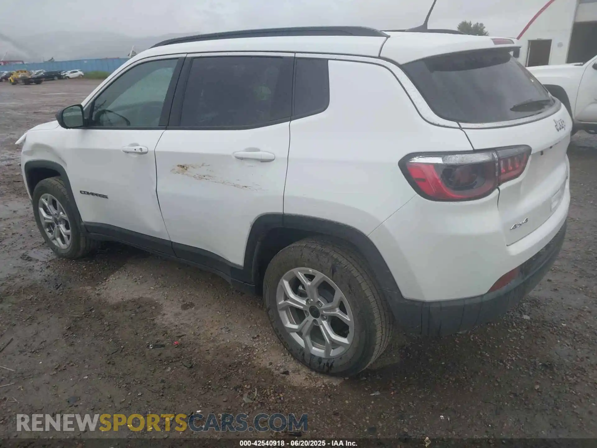 3 Photograph of a damaged car 3C4NJDBN5ST597882 JEEP COMPASS 2025