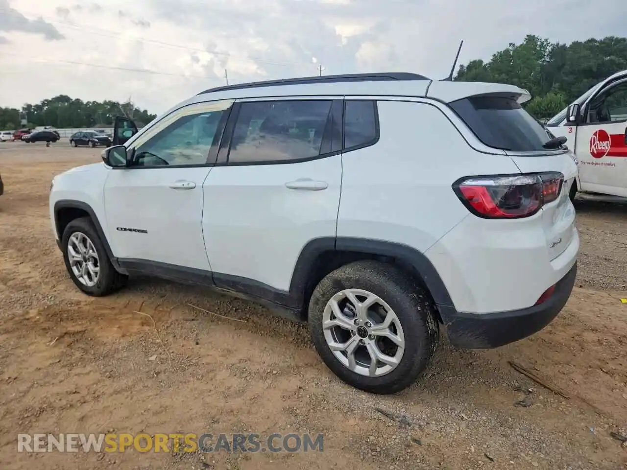 2 fotografías del automóvil dañado 3C4NJDBN5ST620528 JEEP COMPASS 2025