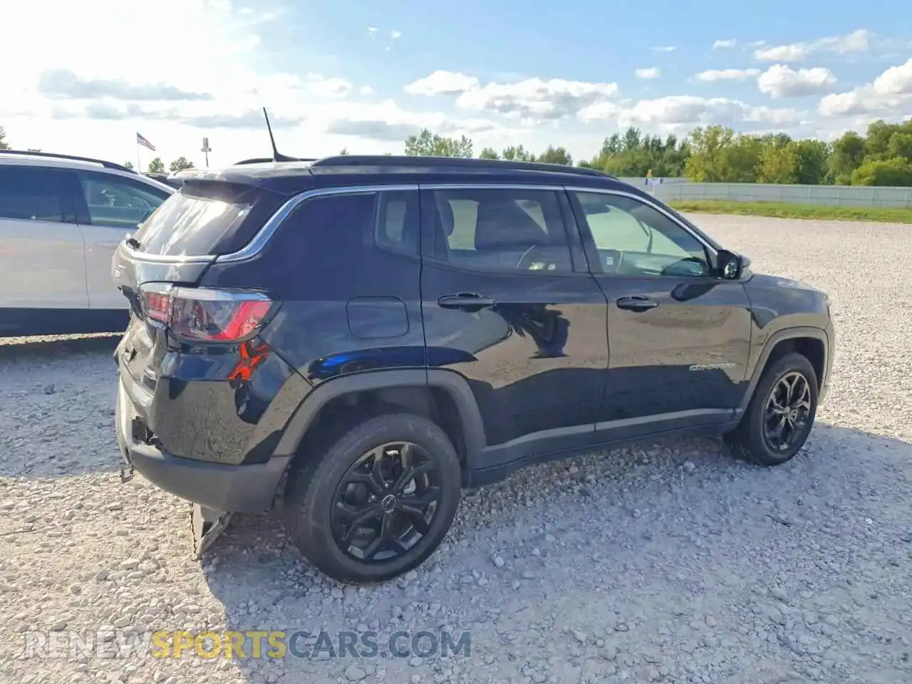 3 fotografías del automóvil dañado 3C4NJDBN6ST503623 JEEP COMPASS 2025