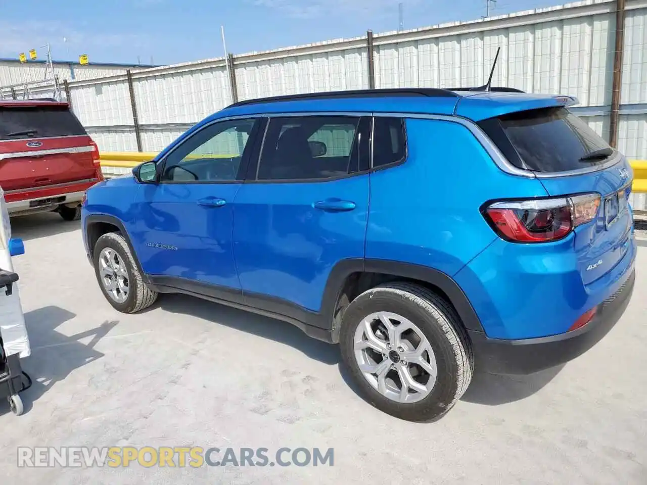 2 Photograph of a damaged car 3C4NJDBN7ST526571 JEEP COMPASS 2025