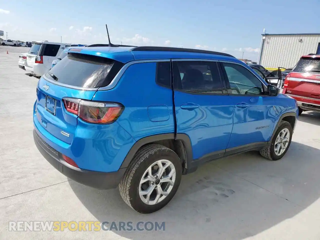 3 Photograph of a damaged car 3C4NJDBN7ST526571 JEEP COMPASS 2025