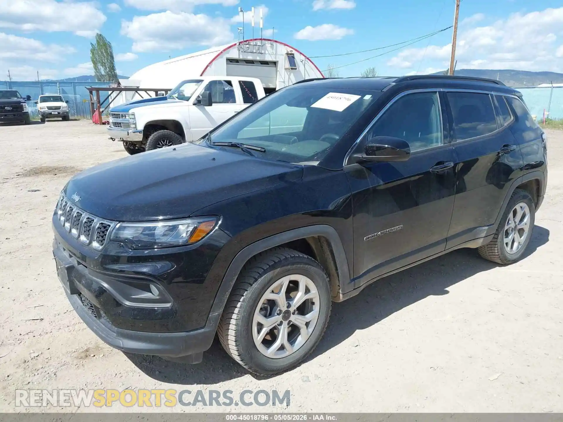 2 fotografías del automóvil dañado 3C4NJDBN7ST539868 JEEP COMPASS 2025