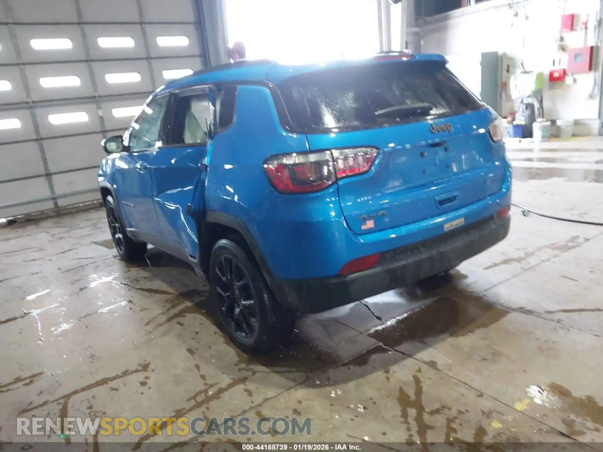 3 Photograph of a damaged car 3C4NJDBN8ST540320 JEEP COMPASS 2025