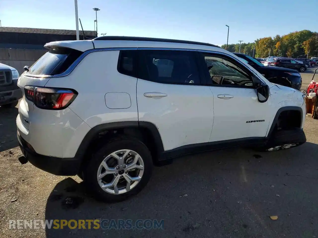 3 Photograph of a damaged car 3C4NJDBN8ST594832 JEEP COMPASS 2025