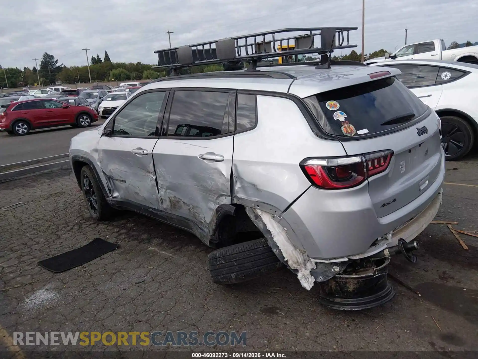 3 Photograph of a damaged car 3C4NJDBN9ST569700 JEEP COMPASS 2025