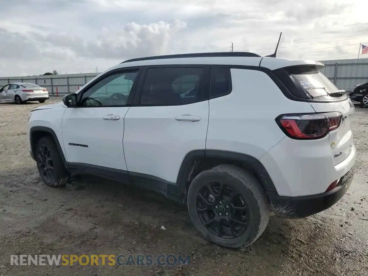 2 Photograph of a damaged car 3C4NJDBNXST527083 JEEP COMPASS 2025