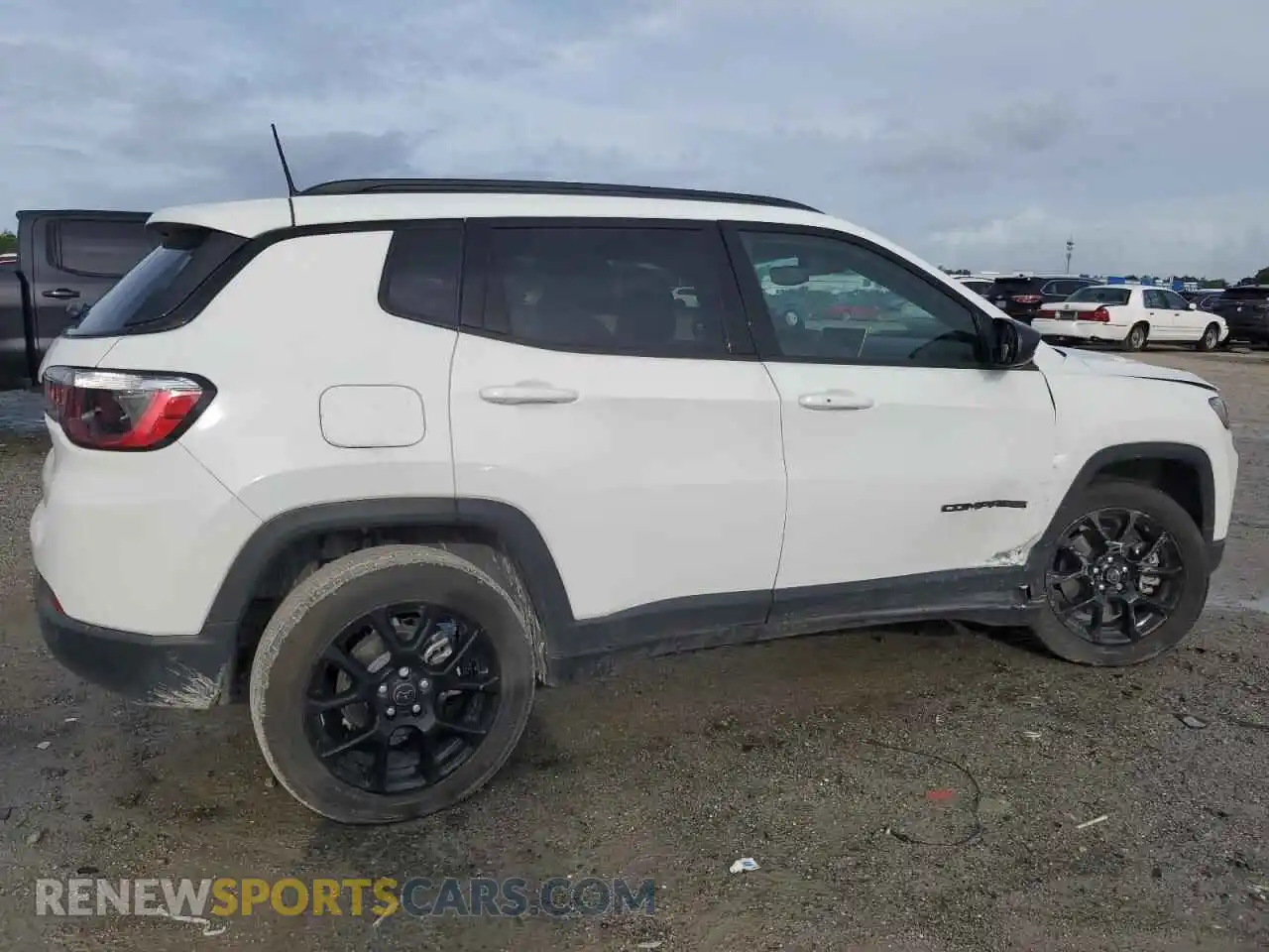 3 Photograph of a damaged car 3C4NJDBNXST527083 JEEP COMPASS 2025
