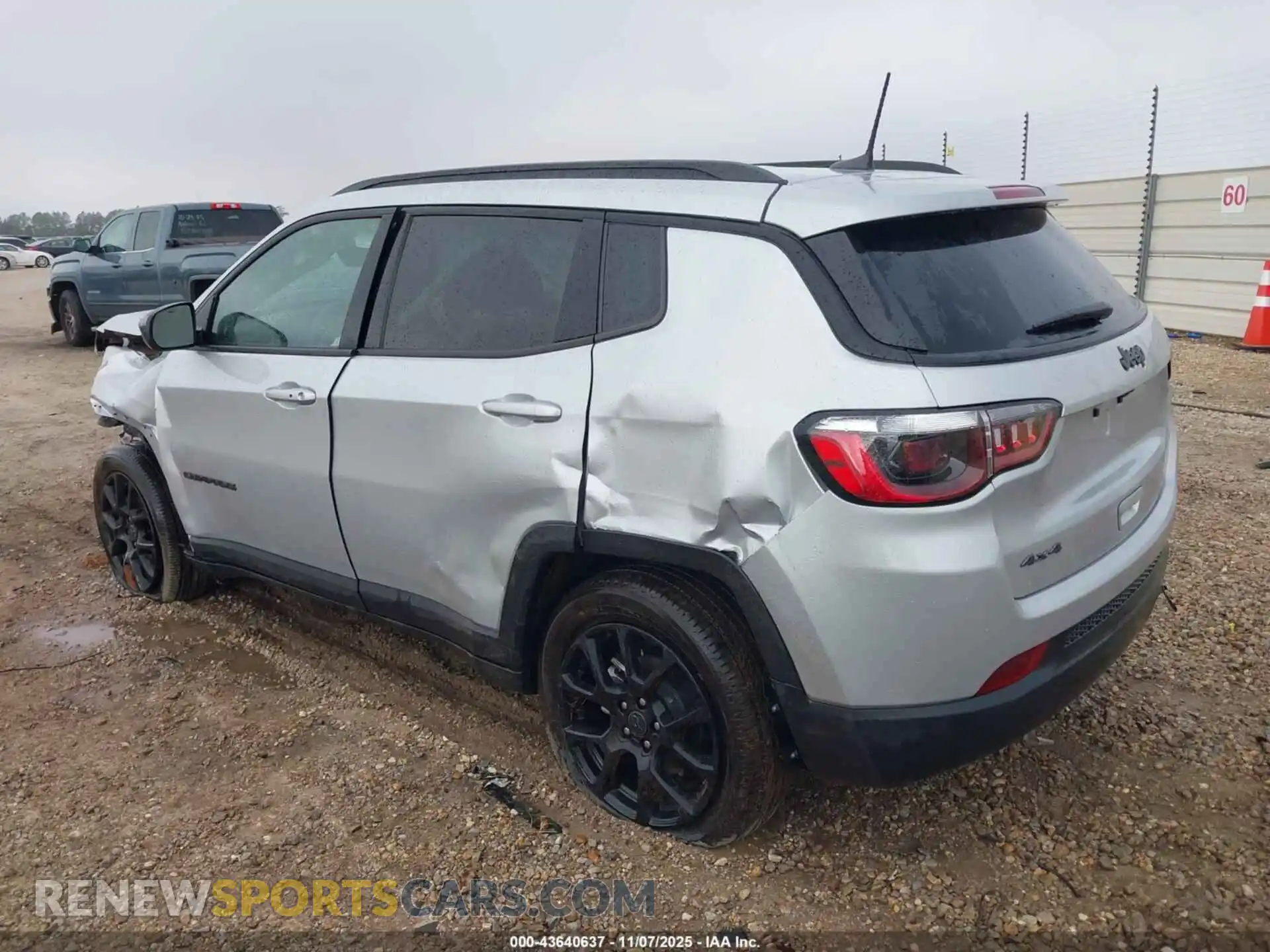 3 Photograph of a damaged car 3C4NJDBNXST540884 JEEP COMPASS 2025