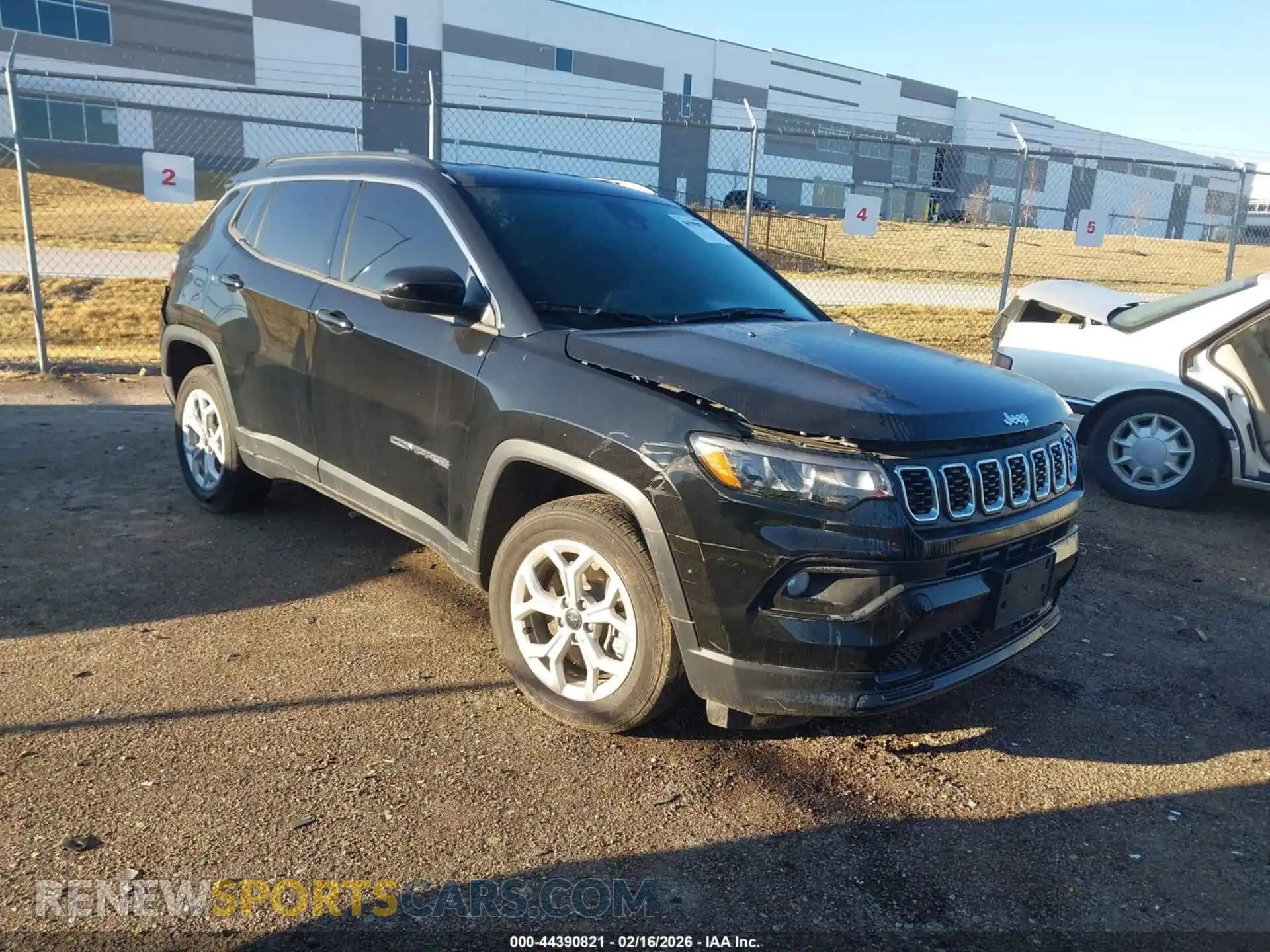 1 Photograph of a damaged car 3C4NJDBNXST610528 JEEP COMPASS 2025