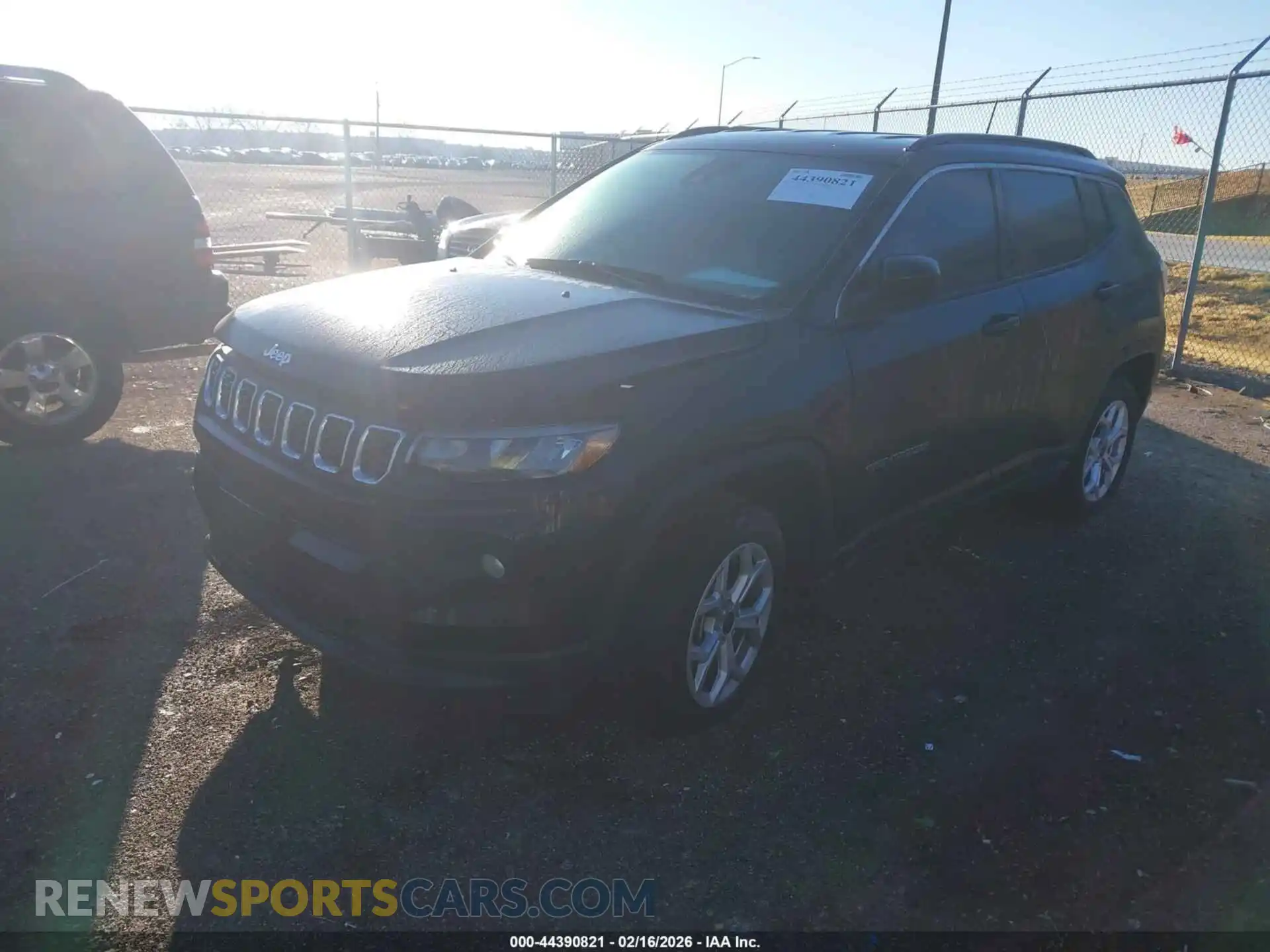 2 Photograph of a damaged car 3C4NJDBNXST610528 JEEP COMPASS 2025
