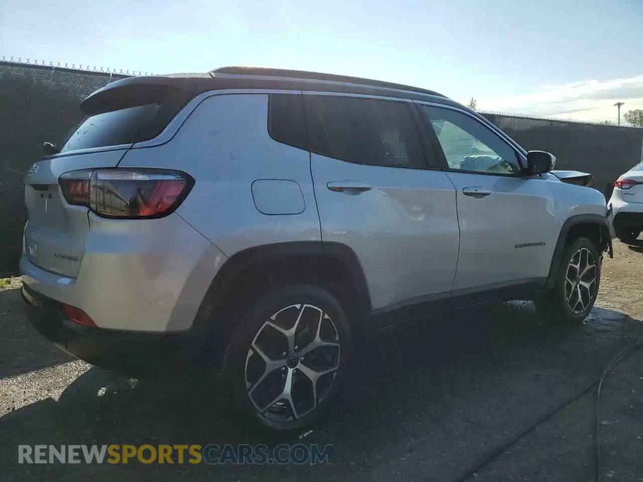3 Photograph of a damaged car 3C4NJDCN0ST523218 JEEP COMPASS 2025