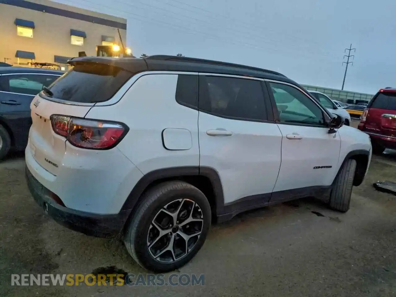 3 Photograph of a damaged car 3C4NJDCN2ST512169 JEEP COMPASS 2025