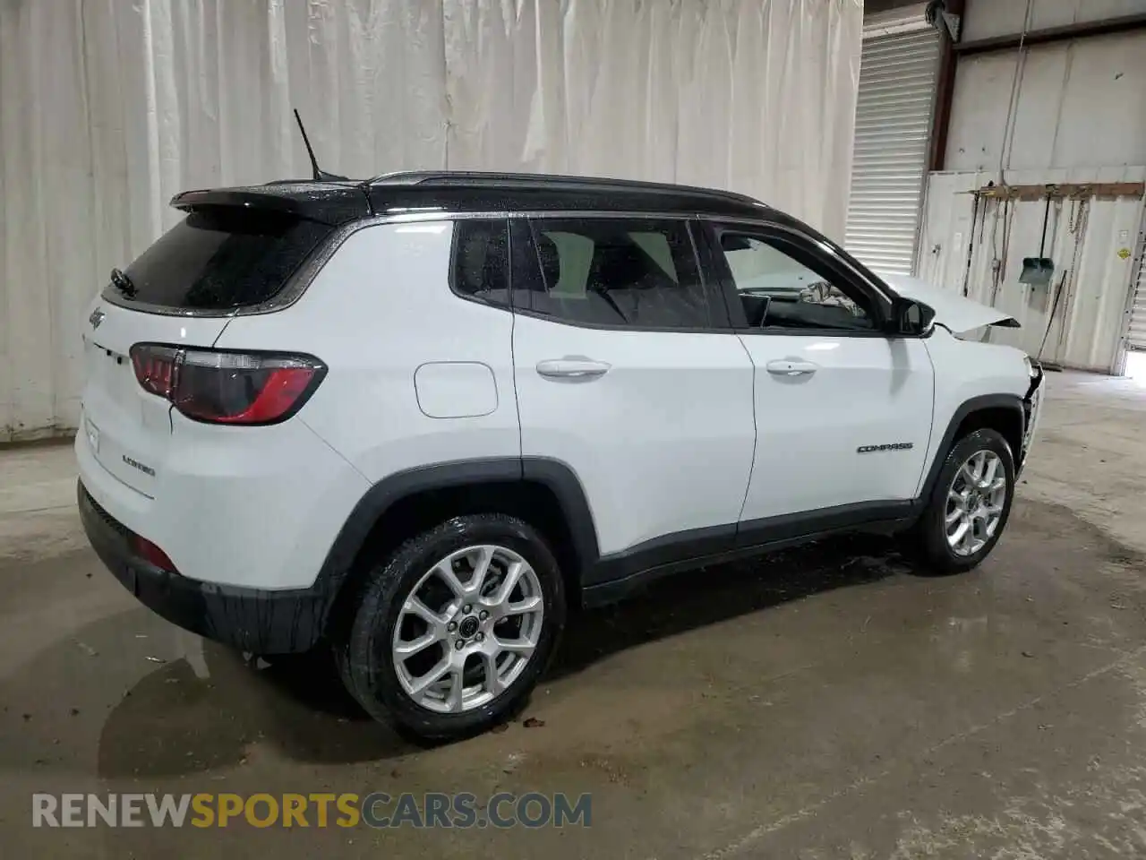 3 Photograph of a damaged car 3C4NJDCN4ST513338 JEEP COMPASS 2025