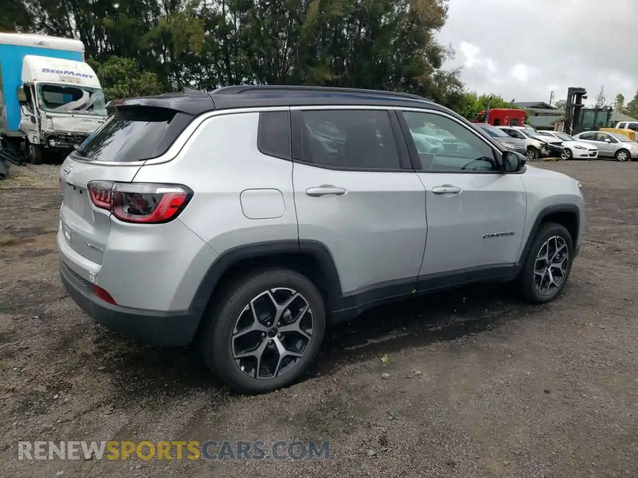 3 Photograph of a damaged car 3C4NJDCN5ST525403 JEEP COMPASS 2025