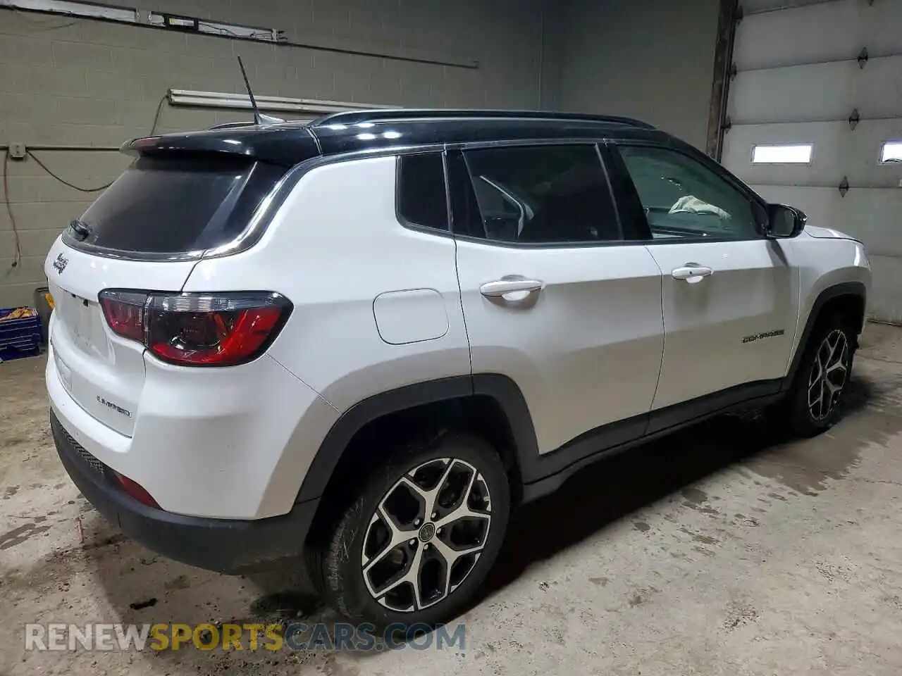 3 Photograph of a damaged car 3C4NJDCN5ST625159 JEEP COMPASS 2025