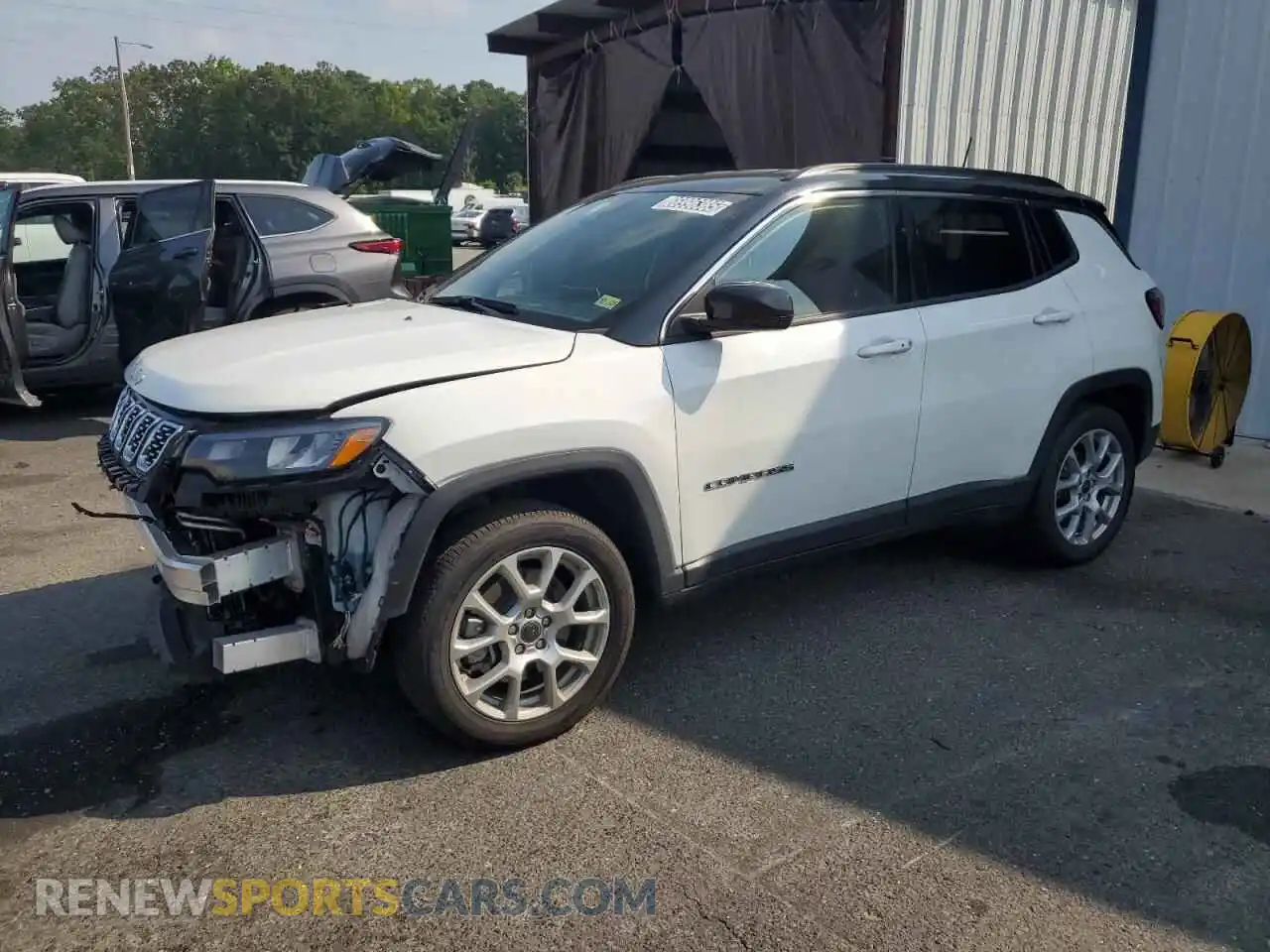 1 Photograph of a damaged car 3C4NJDCN8ST512970 JEEP COMPASS 2025