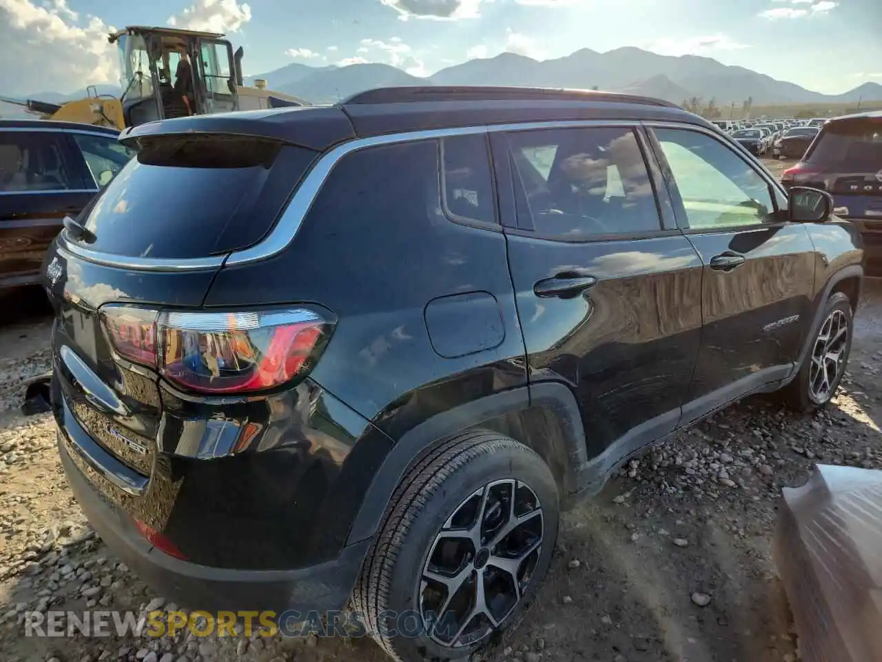 3 Photograph of a damaged car 3C4NJDCN8ST576894 JEEP COMPASS 2025