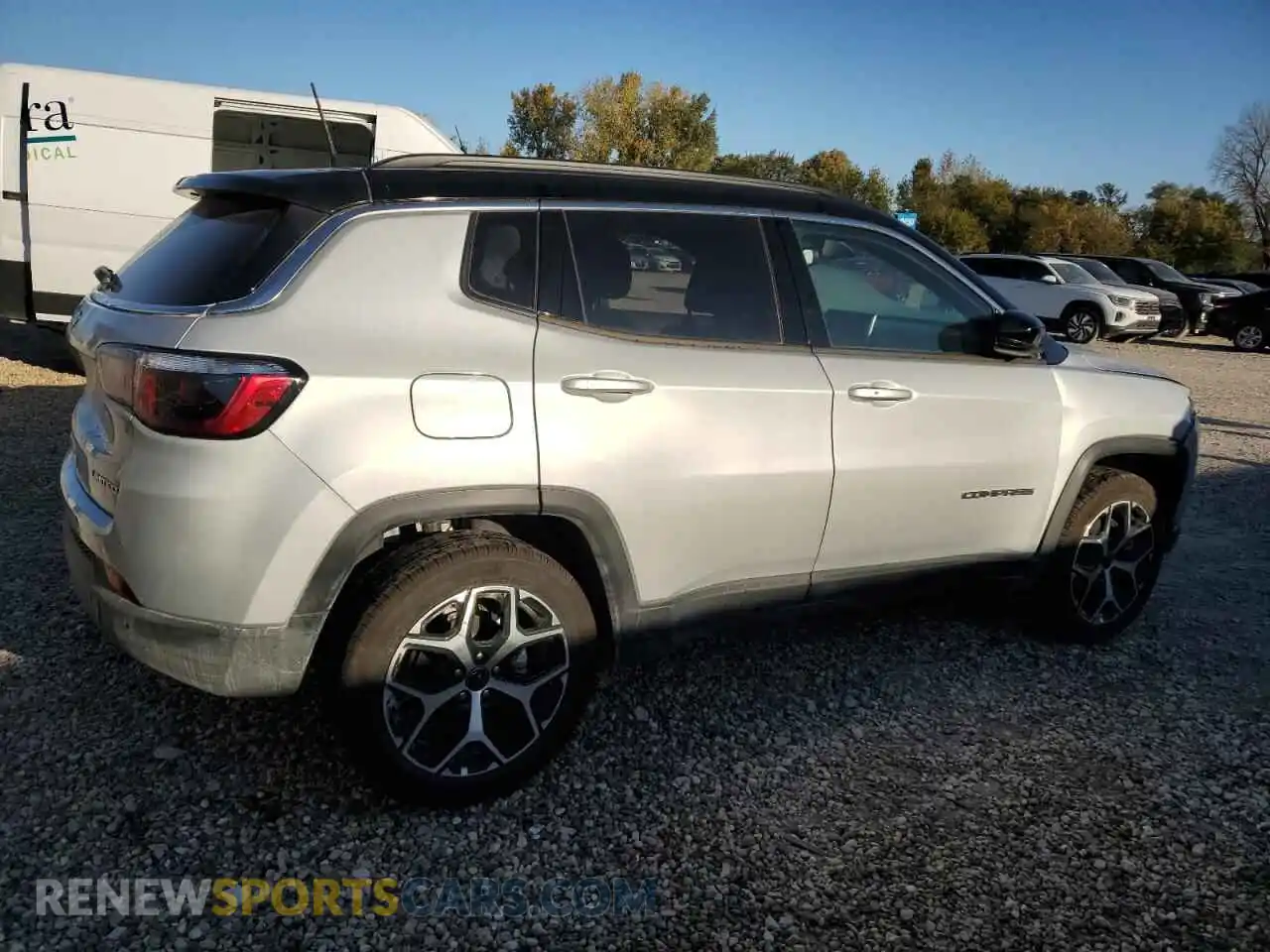 3 Photograph of a damaged car 3C4NJDCN8ST615242 JEEP COMPASS 2025