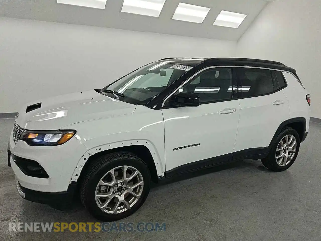 1 Photograph of a damaged car 3C4NJDCN9ST507387 JEEP COMPASS 2025