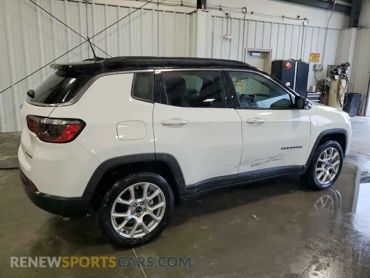 3 Photograph of a damaged car 3C4NJDCN9ST507938 JEEP COMPASS 2025
