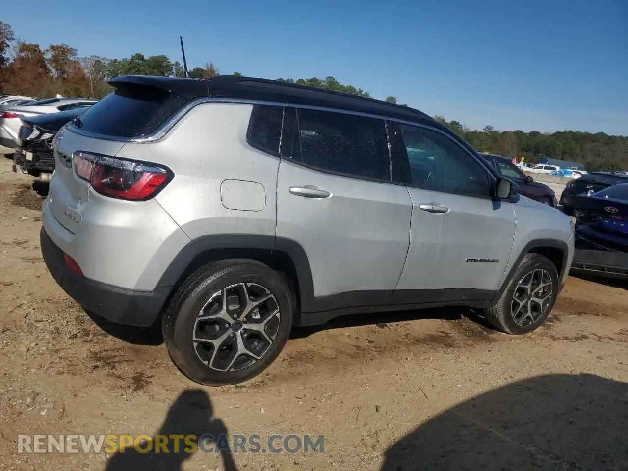 3 Photograph of a damaged car 3C4NJDCN9ST602791 JEEP COMPASS 2025