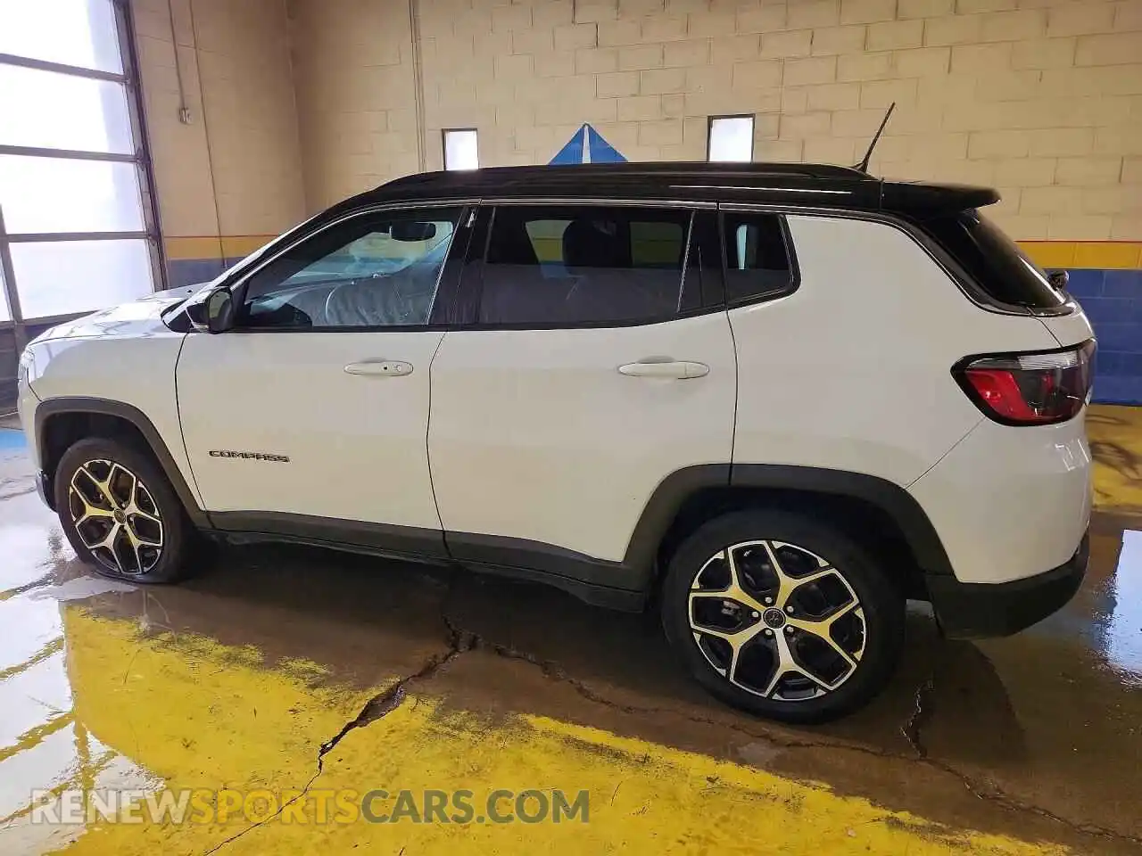 2 Photograph of a damaged car 3C4NJDCNXST512078 JEEP COMPASS 2025