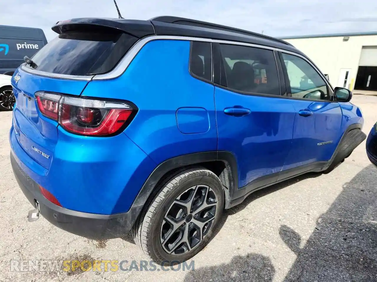3 Photograph of a damaged car 3C4NJDCNXST584625 JEEP COMPASS 2025