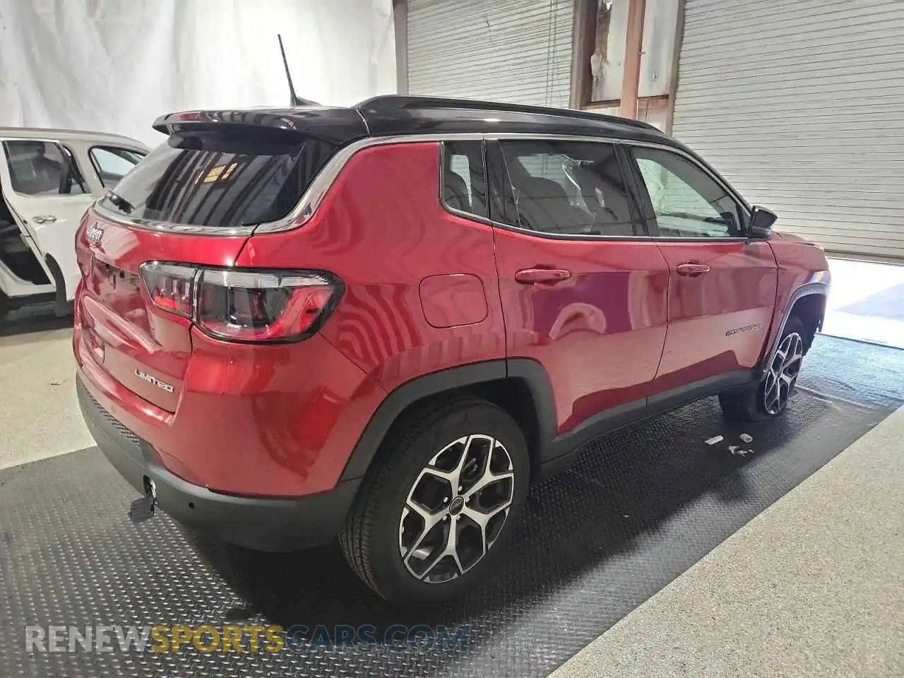 3 Photograph of a damaged car 3C4NJDCNXST591963 JEEP COMPASS 2025
