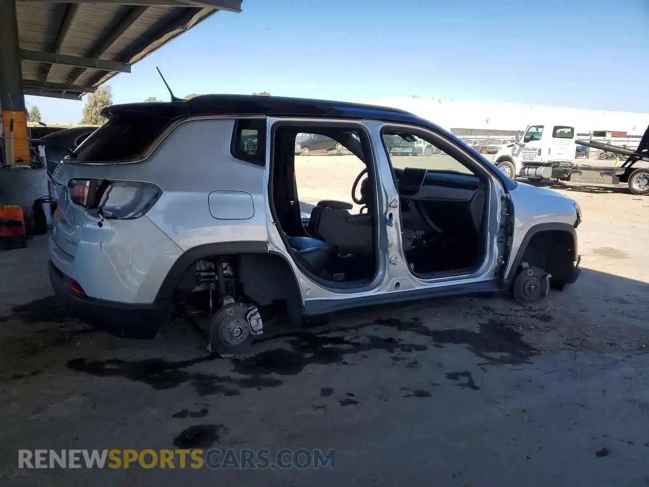 3 Photograph of a damaged car 3C4NJDCNXST622788 JEEP COMPASS 2025